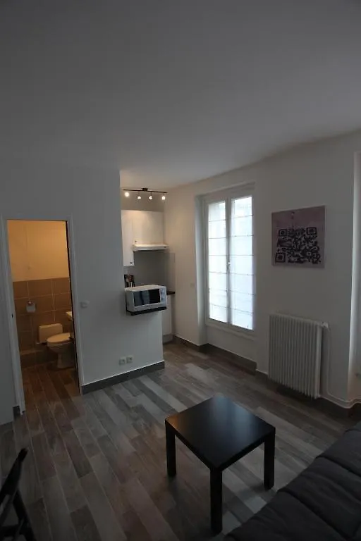 Studio Meuble شقة باريس
